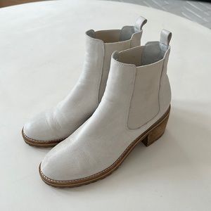 Anthropologie Silent D White heeled booties size 40